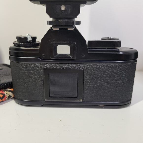 Nikon EM 35mm SLR Film Camera Lot Tamron LENS 70-210 And 28-70mm Rokunar Flash - Picture 4 of 10